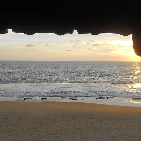 Beach House Negombo Dış mekan fotoğraf