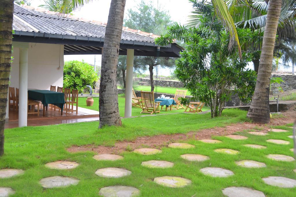 Beach House Negombo Dış mekan fotoğraf