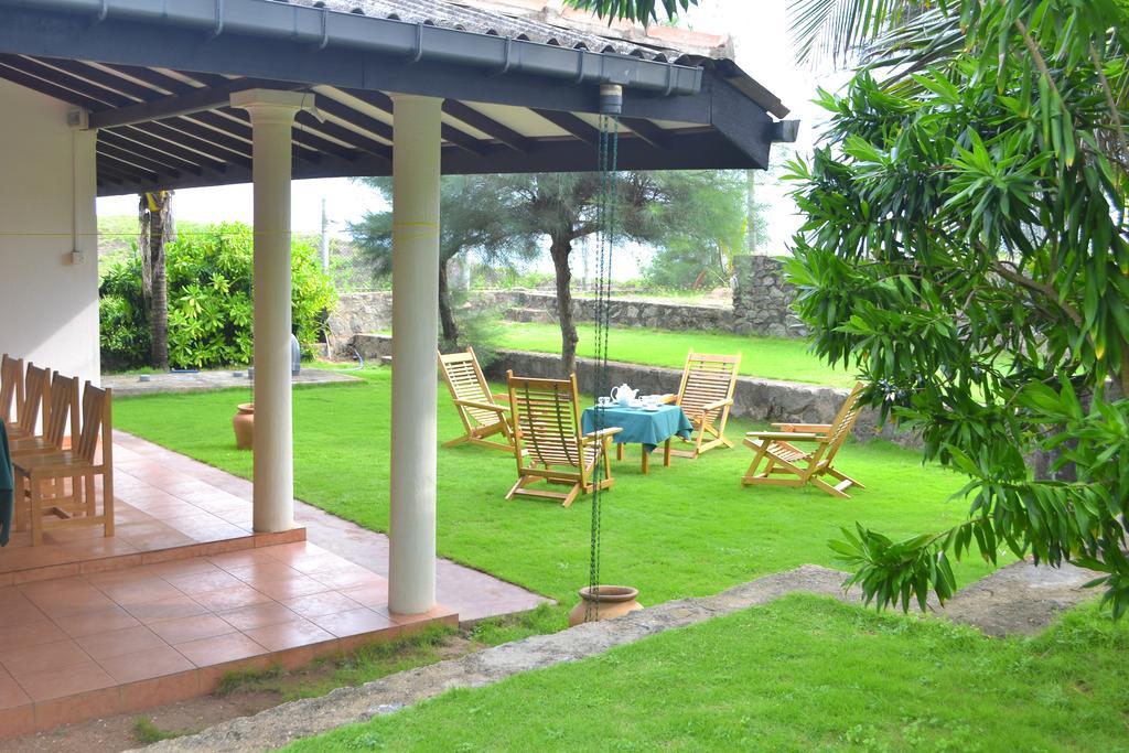 Beach House Negombo Dış mekan fotoğraf