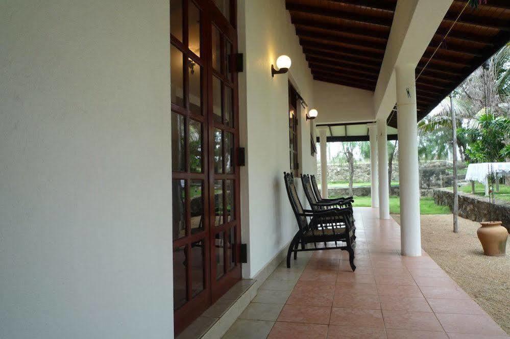 Beach House Negombo Dış mekan fotoğraf
