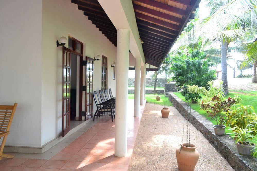 Beach House Negombo Dış mekan fotoğraf